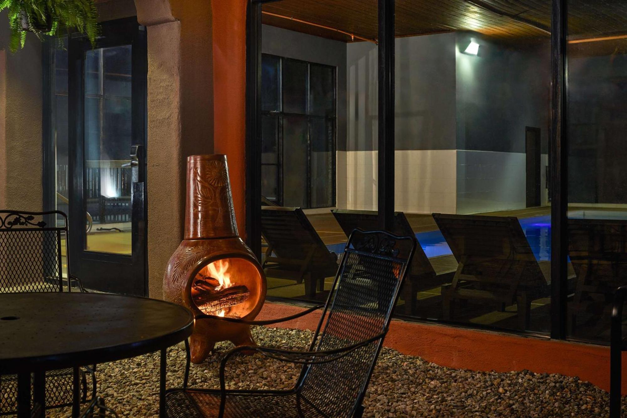 Hampton Inn Taos Exterior foto