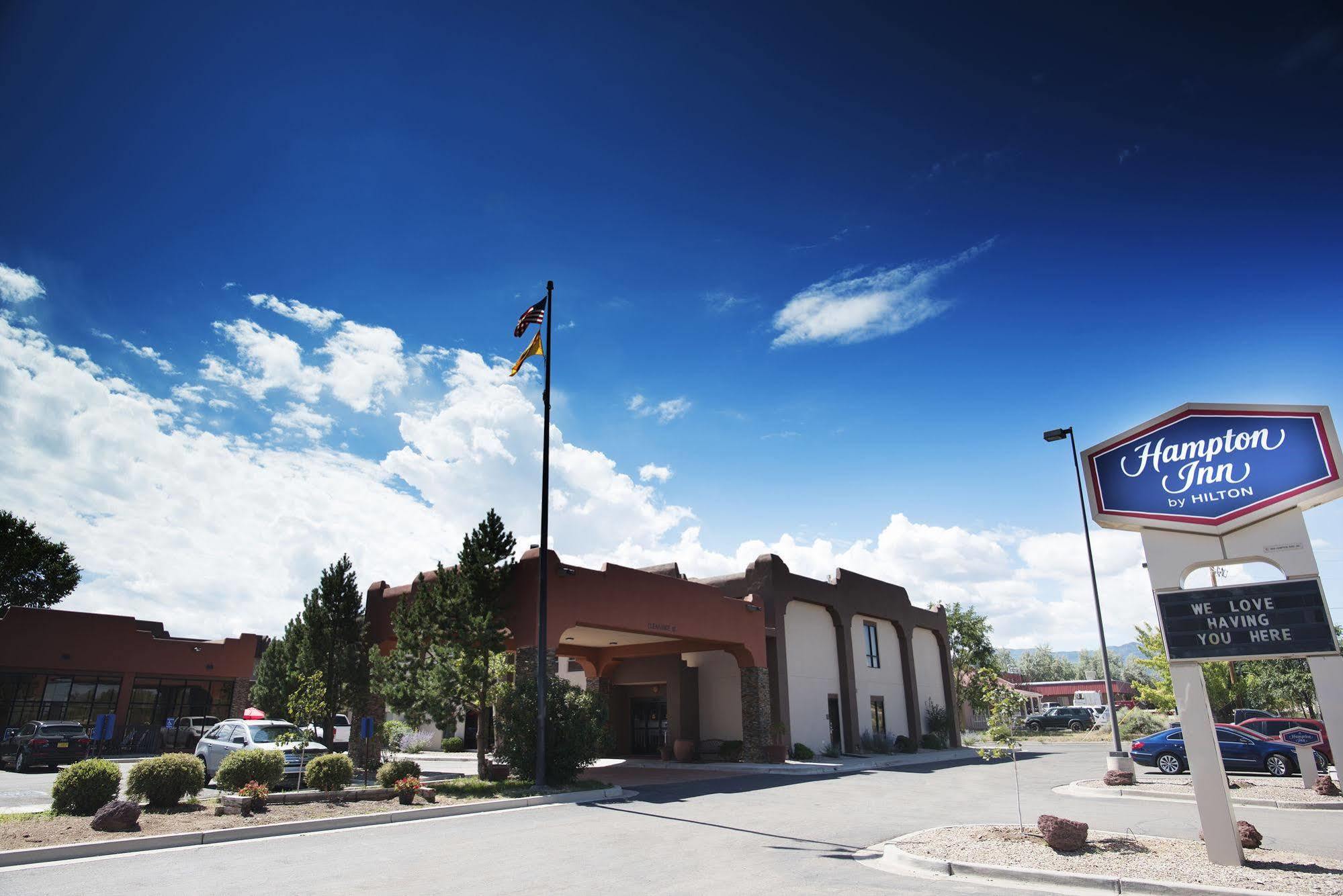 Hampton Inn Taos Exterior foto